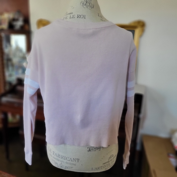 A&F long sleeve crop top - Picture 2 of 3